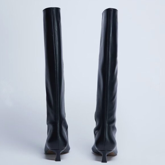 Premium Leather Pointed Toe, Knee-high, Black Boots (SIZE 6) - Picture 4 of 4